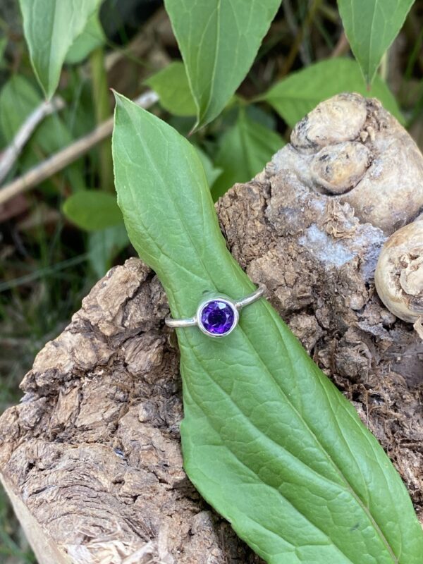 Amethyst Gold Ring - Image 2