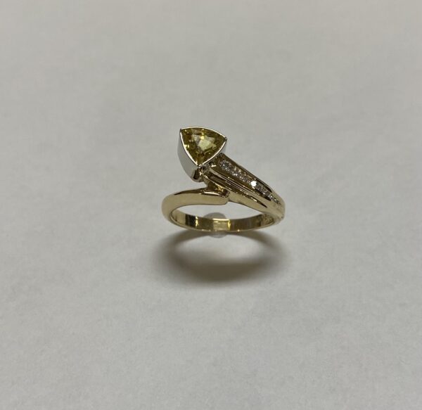 Yellow Sapphire and 10 RBC Diamonds Ring