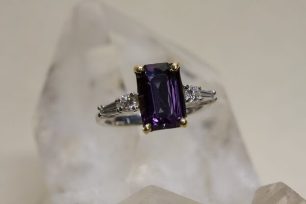 Spinel and Diamond Ring - Image 3