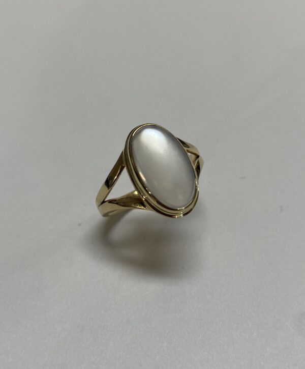 Vintage Moonstone Ring