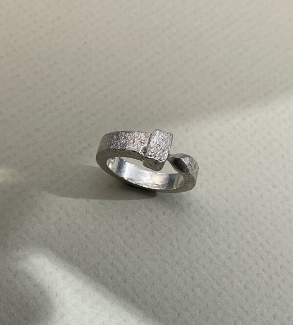 Men's Boat Nail Ring